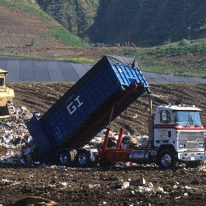 landfill many sanitation workers have been injured in