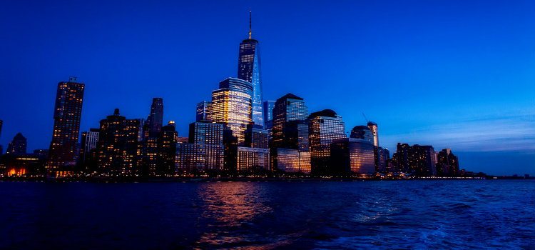wtc and nyc skyline at dusk